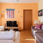 Italianway Comfort - Tolstoi 1 Lägenhet