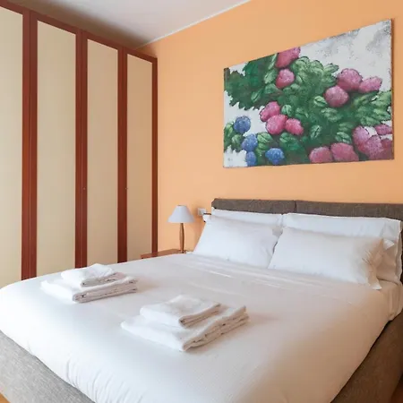 Italianway Comfort - Tolstoi 1 Lägenhet